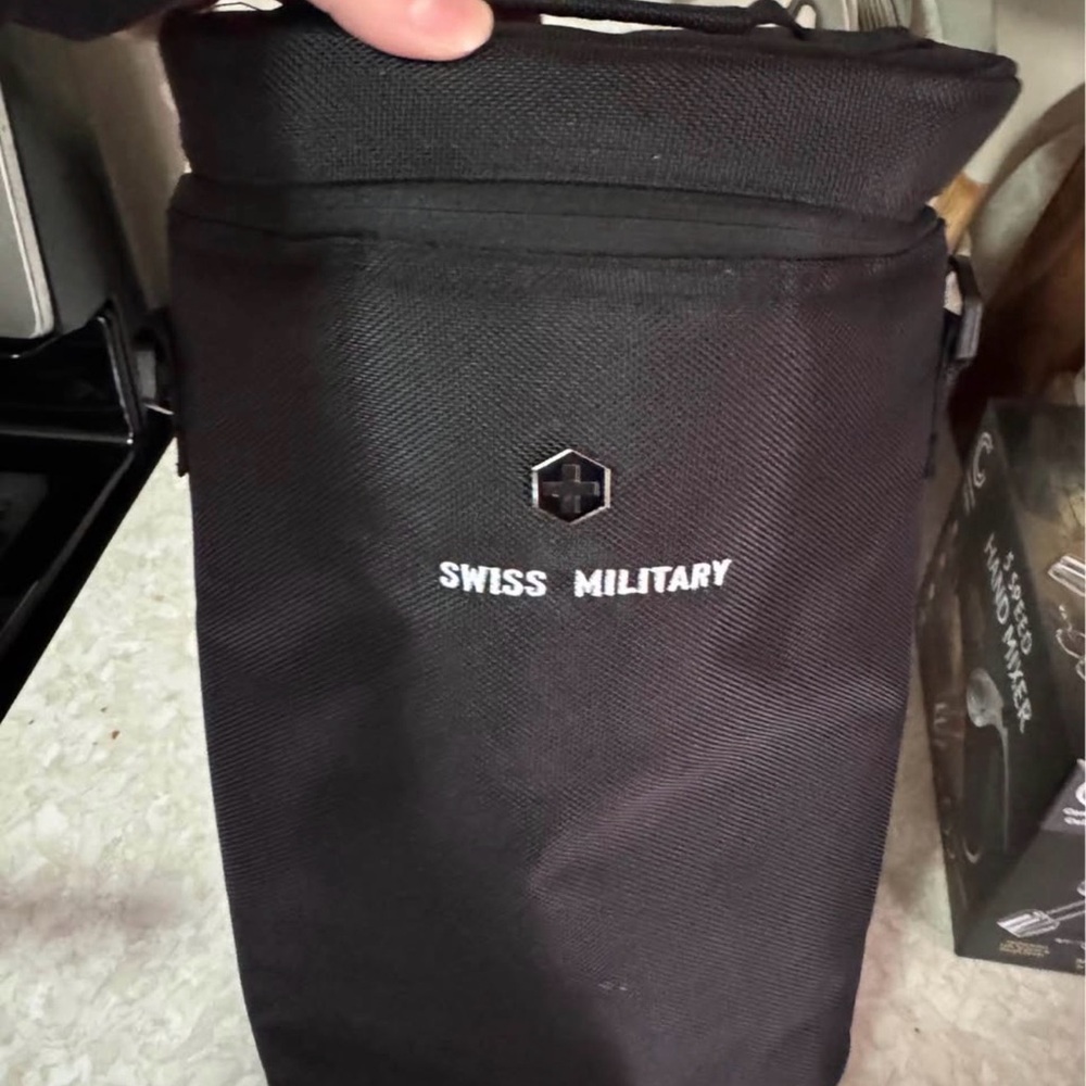 Swiss Military Black Wine Tote - Picture 2 of 4